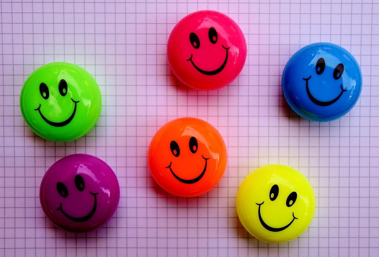 Eye catching buttons image image